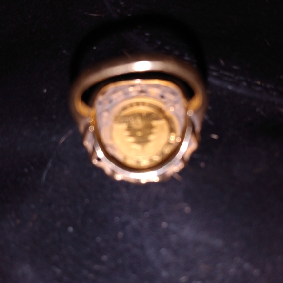 Selling my old jewelry taking offers - Picture 15 of 16